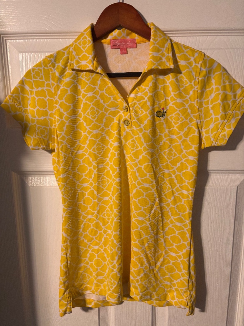 Nice womens small Magnolia Lane Collection Masters golf shirt